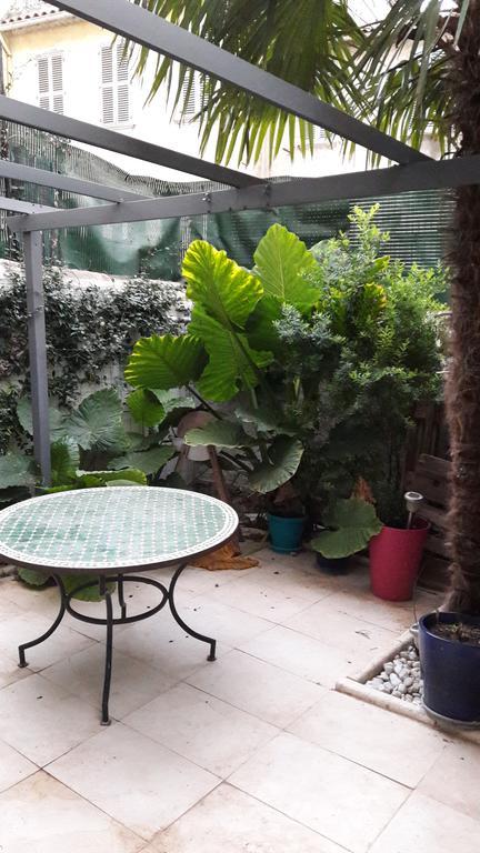 טולון Chambres Et Table D'Hotes Le Jardin De Tesse מראה חיצוני תמונה
